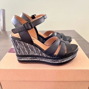 Clarks Wedge Heel Size 6M